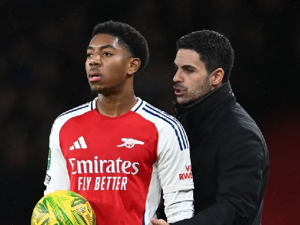 Myles Lewis-Skelly dan manajer Arsenal, Mikel Arteta