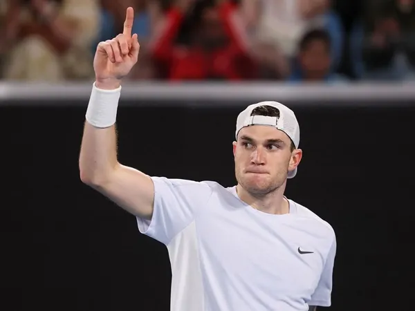 Sempat Ragukan Diri Sendiri, Jack Draper Bertahan Lalui Laga Maraton Di Melbourne