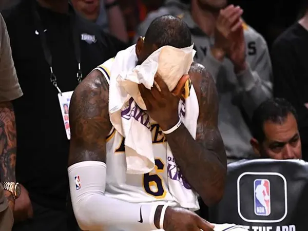 LeBron James Bahas Kekalahan Usai Dibantai Clippers