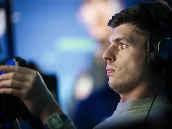 Max Verstappen Kecelakaan saat Balapan Virtual 24 Hours of Daytona