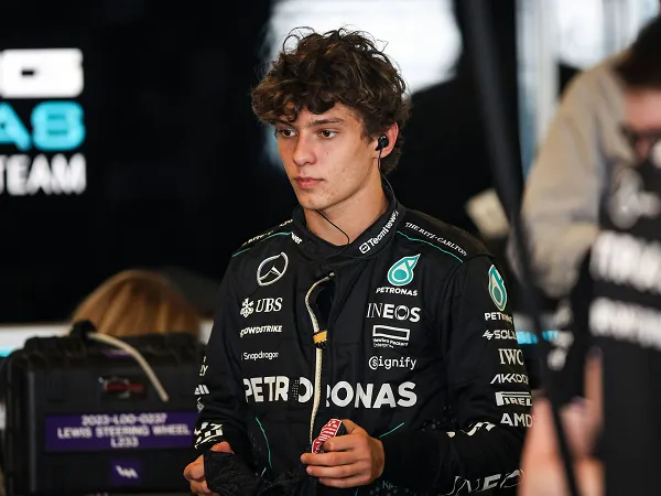 George Russell tak ingin Kimi Antonelli tampil dengan pressure tinggi di musim perdananya.