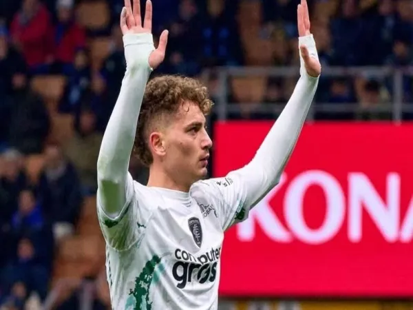 Striker incaran Lazio