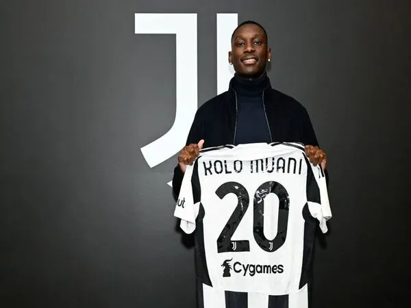 Rekrutan anyar Juventus yaitu Randal Kolo Muani, mengungkap peran Thiago Motta perihal kepindahannya dari PSG pada jendela transfer kali ini / via Getty Images