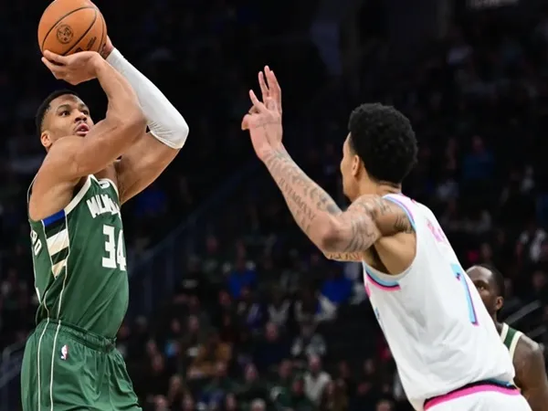 Bucks Menang Telak Lawan Heat untuk Catat Lima Kemenangan Beruntun