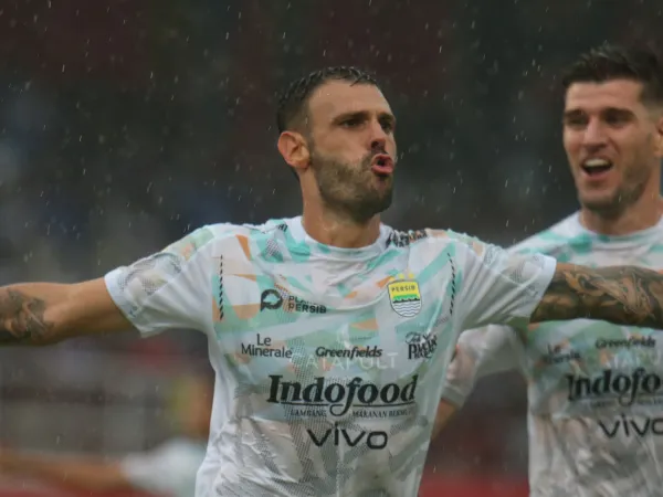 Pelatih Persib Nilai Kemenangan Diraih Dengan Sudah Payah