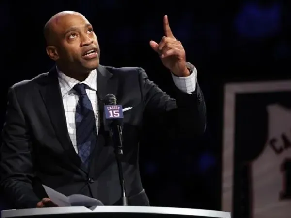 Brooklyn Nets Resmi Pensiunkan Nomor Punggung Vince Carter