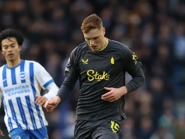 Jake O'Brien menjadi starter dalam dua pertandingan terakhir Everton