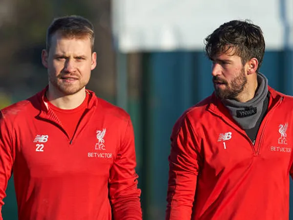 Simon Mignolet Ungkap Kualitas Alisson Becker yang Buatnya Jadi Cadangan