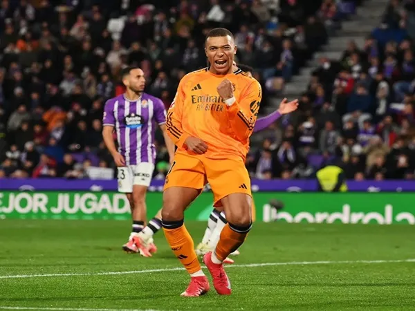 Thibaut Courtois Memuji Penampilan Mbappe dan Vinicius