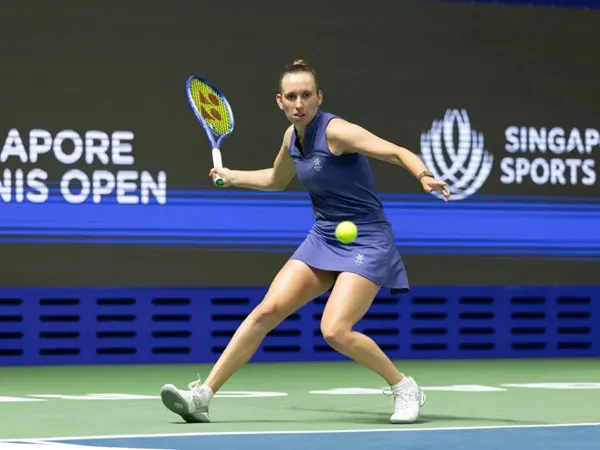Anna Kalinskaya Tak Bernasib Mujur, Elise Mertens Jadi Finalis Di Singapura