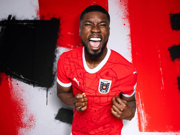 Pinjaman dengan Opsi Pembelian, Tottenham Resmi Datangkan Kevin Danso