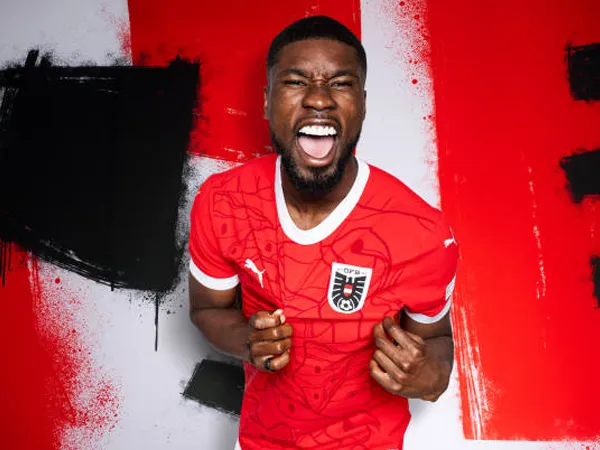 Pinjaman dengan Opsi Pembelian, Tottenham Resmi Datangkan Kevin Danso