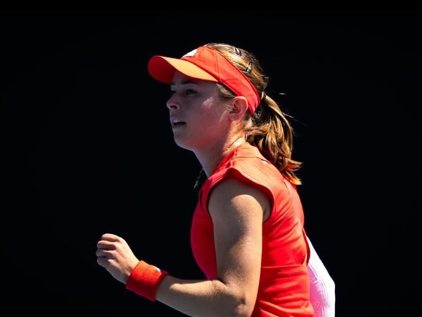 Katie Volynets Buyarkan Mimpi Sonay Kartal Di Abu Dhabi