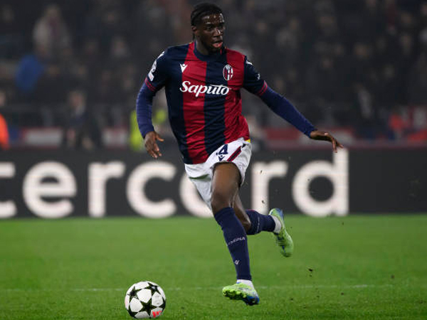 Samuel Iling-Junior Tinggalkan Bologna, Dikirim Aston Villa ke Boro