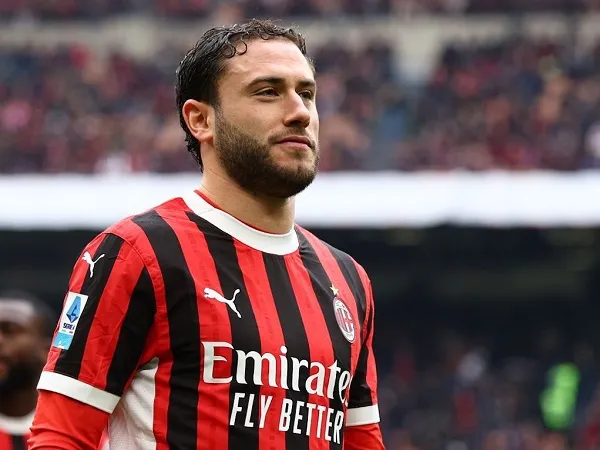 Lepas Davide Calabria, Milan: Kenangan Kita Bersama Akan Selalu Ada