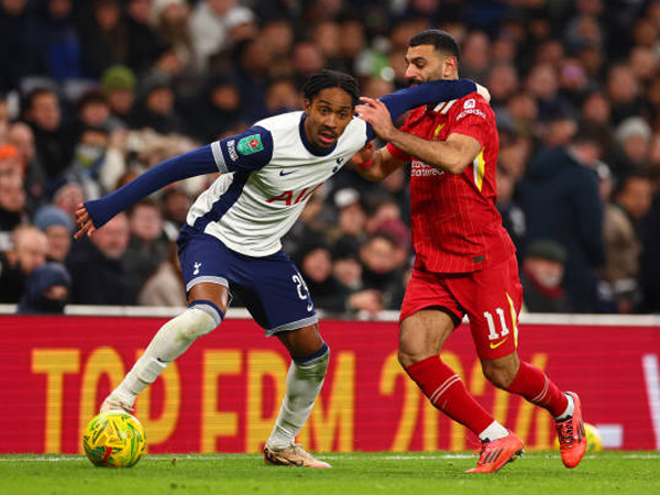 Djed Spence Yakin Bisa Hentikan Mohamed Salah di Semifinal
