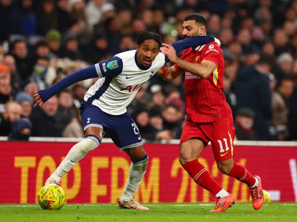 Djed Spence Yakin Bisa Hentikan Mohamed Salah di Semifinal