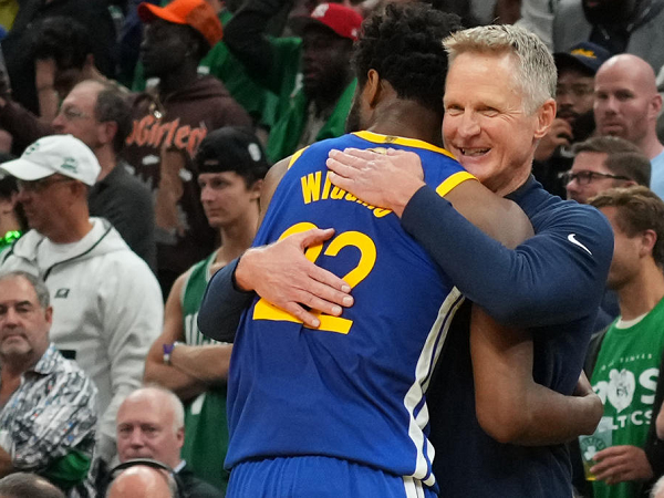 Steve Kerr Emosional Saat Lepas Andrew Wiggins