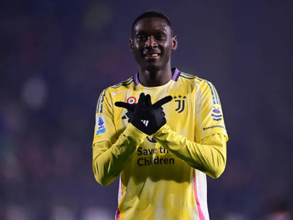 Juventus Taklukkan Como 2-1, Randal Kolo Muani Samai Rekor Roberto Baggio