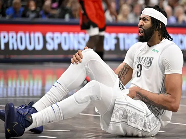 Anthony Davis Jelaskan Kondisinya Usai Jalani Debut Bersama Mavs