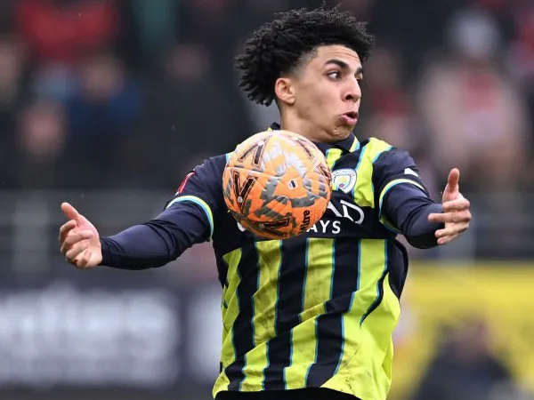 Rico Lewis Bahas Peluang Manchester City Menangkan Piala FA