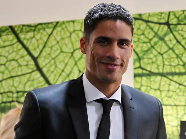 Meski Sudah Pensiun, Raphael Varane Punya Peran Baru di Como
