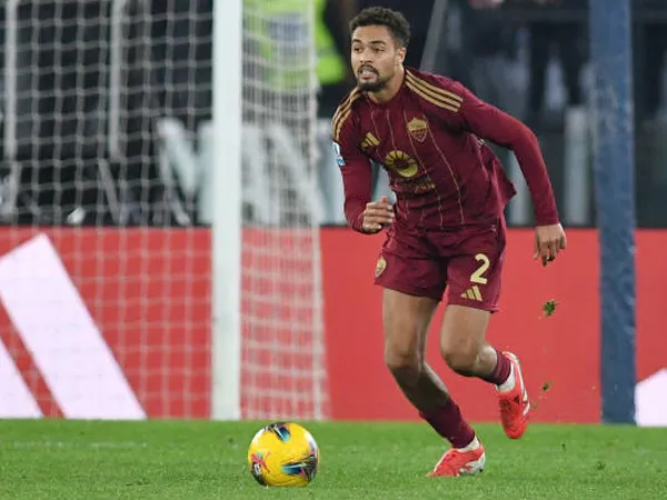 AS Roma Kehilangan Devyne Rensch untuk Laga Penting Lawan FC Porto
