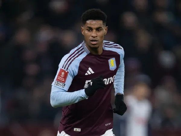 Marcus Rashford berusaha menghidupkan kembali kariernya di Aston Villa