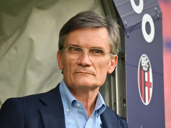 Dikaitkan Dengan Milan, Bologna Perpanjang Kontrak Giovanni Sartori