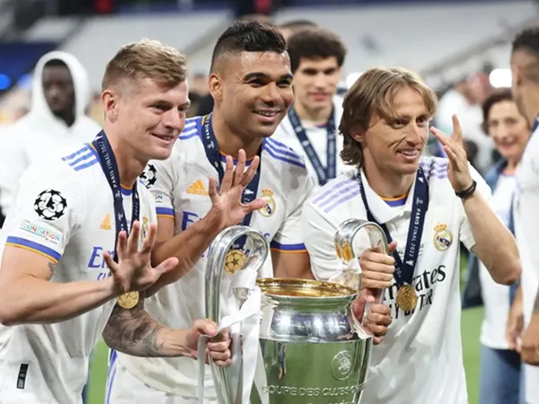 Casemiro Berbagi Cerita Momen Tak Terlupakan Bersama Modric