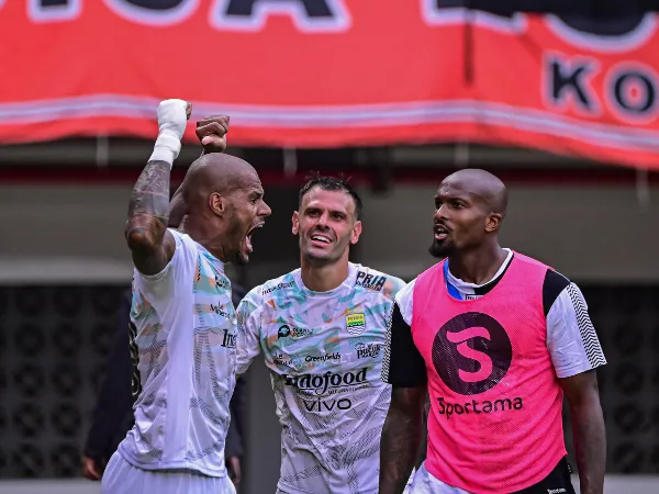 Persib Sayangkan Insiden Pelemparan Pada Tyronne del Pino