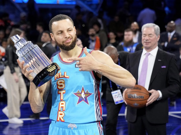 Stephen Curry Antarkan Tim Shaq Menangkan NBA All-Star2025