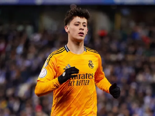 Mesut Ozil membandingkan dirinya dengan Arda Guler