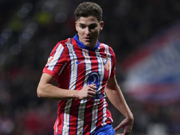 Sergio Aguero Sarankan Arsenal Rekrut Julian Alvarez