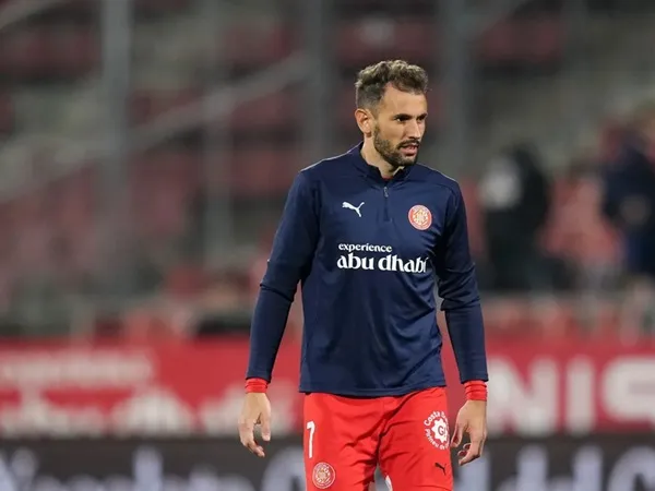 Striker Girona Bela Wasit Jelang Lawan Real Madrid