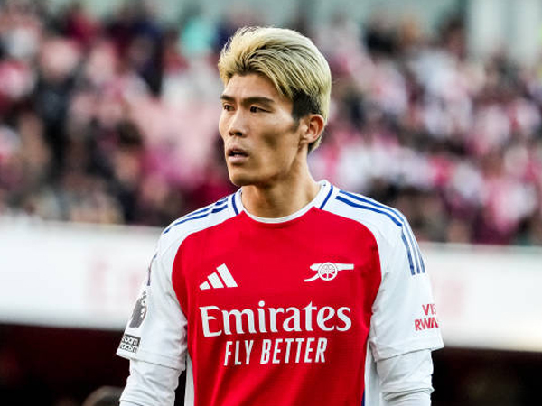 Belum Kunjung Sembuh, Takehiro Tomiyasu Harus Jalani Operasi Kedua