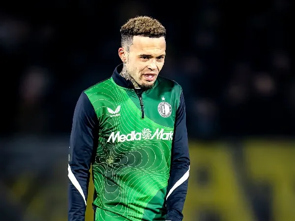 Bek Feyenoord, Quilindschy Hartman, gagal bergabung dengan Chelsea musim panas lalu