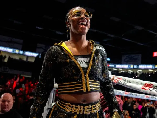 Gara-Gara Ganja, Juara Tinju wanita Claressa Shields Diskors Di Michigan