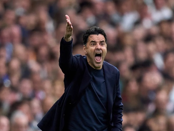 Pelatih Girona Sadar Tidak Mudah Mengalahkan Real Madrid