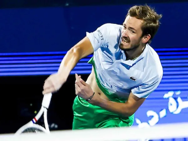 Daniil Medvedev Paksa Giovanni Mpetshi Perricard Angkat Kaki Dari Dubai