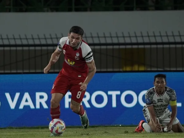 Gelandang Barito Putera, Lucas Morelatto