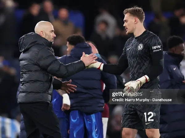 Enzo Maresca dan kiper Chelsea, Filip Jorgensen