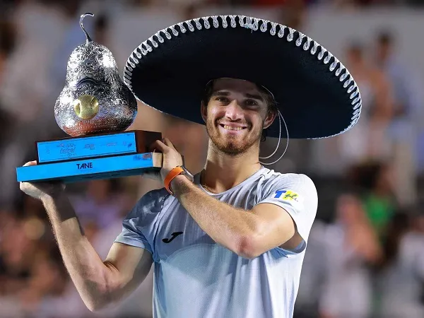 Tomas Machac Naik Podium Juara Untuk Kali Pertama Di Acapulco