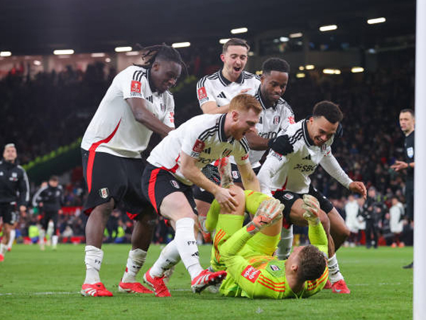 Bernd Leno Jadi Pahlawan, Fulham Singkirkan Manchester United dari Piala FA