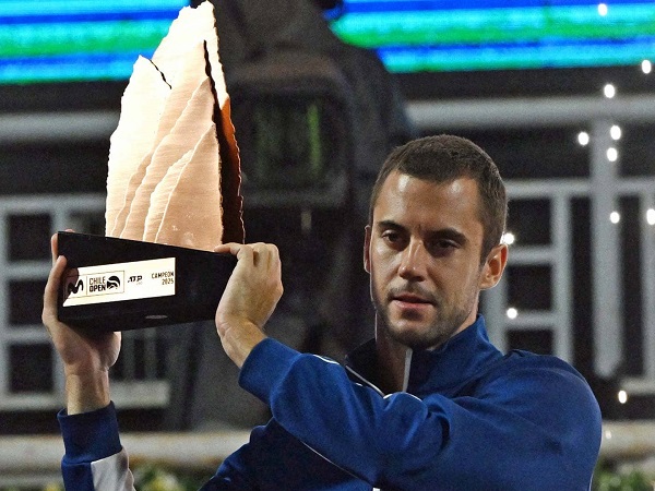 Lasle Djere Tak Biarkan Juara Bertahan Naik Podium Juara Di Santiago