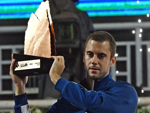 Lasle Djere Tak Biarkan Juara Bertahan Naik Podium Juara Di Santiago