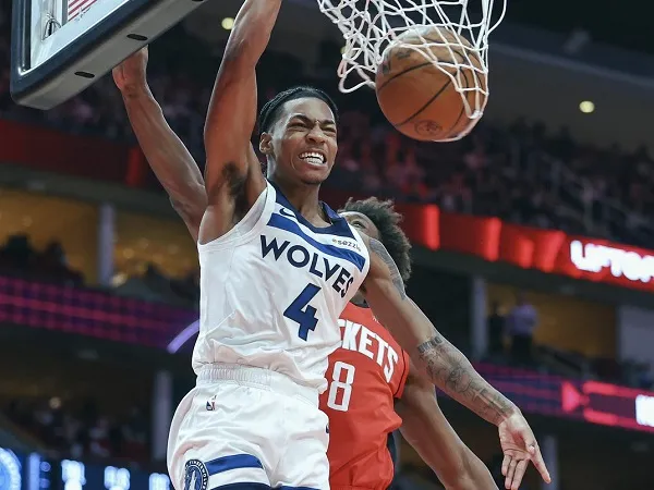 Rob Dillingham akui proses adaptasi ke NBA tidaklah mudah.