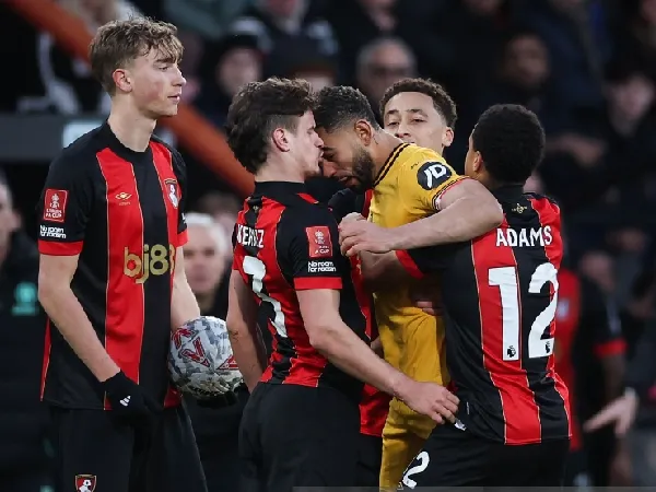 Matheus Cunha terlibat insiden di laga Wolves melawan Bournemouth