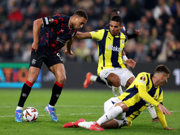 Rangers Kejutkan Fenerbahce, Raih Kemenangan Berharga di Istanbul