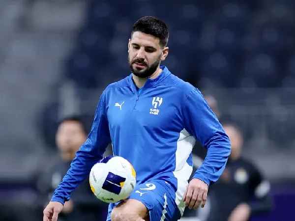 Striker Al-Hilal, Aleksandar Mitrovic